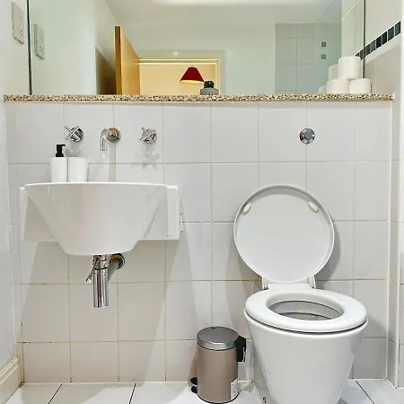36 Secure Parking 2 Bedr 2 Bath Lux Southside דירה