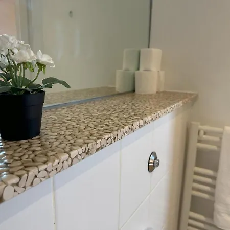 36 Secure Parking 2 Bedr 2 Bath Lux Southside דירה